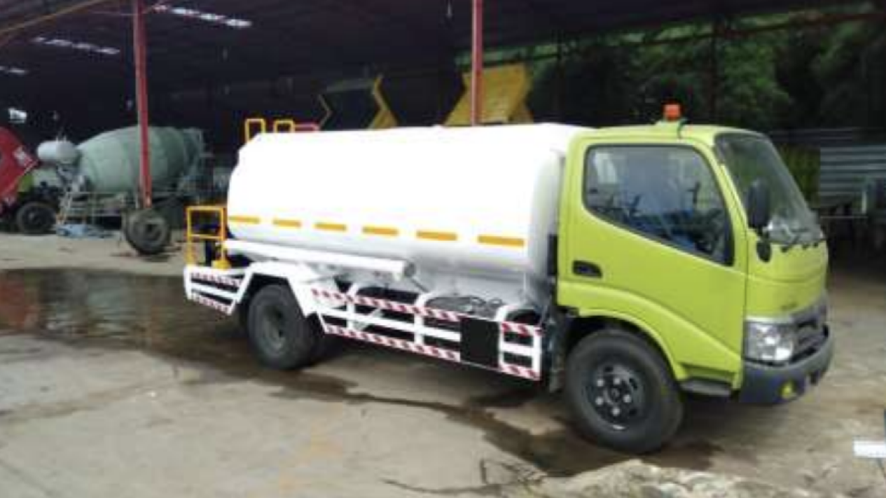 Tangki Air (6 Roda kecil)